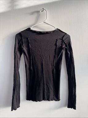 Baserange top with two seams
